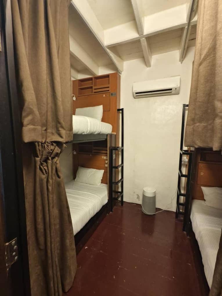 Red Inn Court Джордж Таун Екстериор снимка
