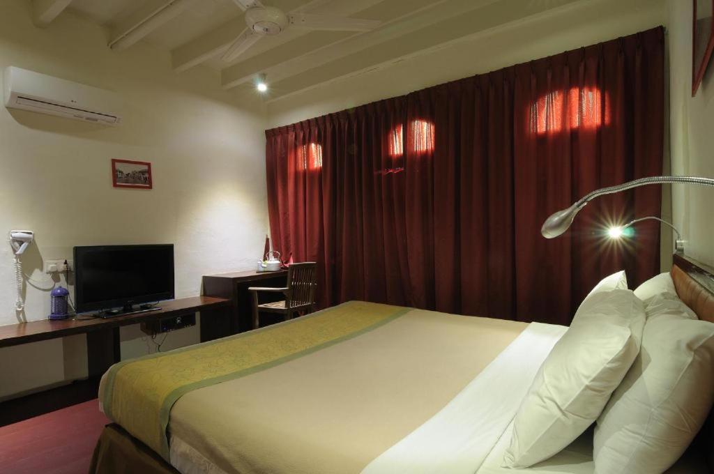 Red Inn Court Джордж Таун Екстериор снимка